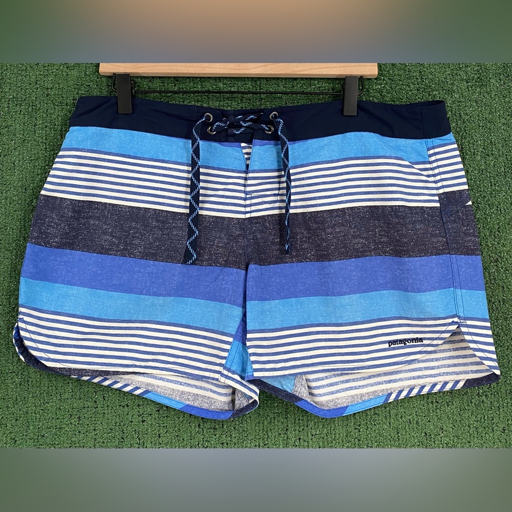 Patagonia Wavefarer Fitz Stripe Texture Viking Blue Board Shorts Women’s Size 12